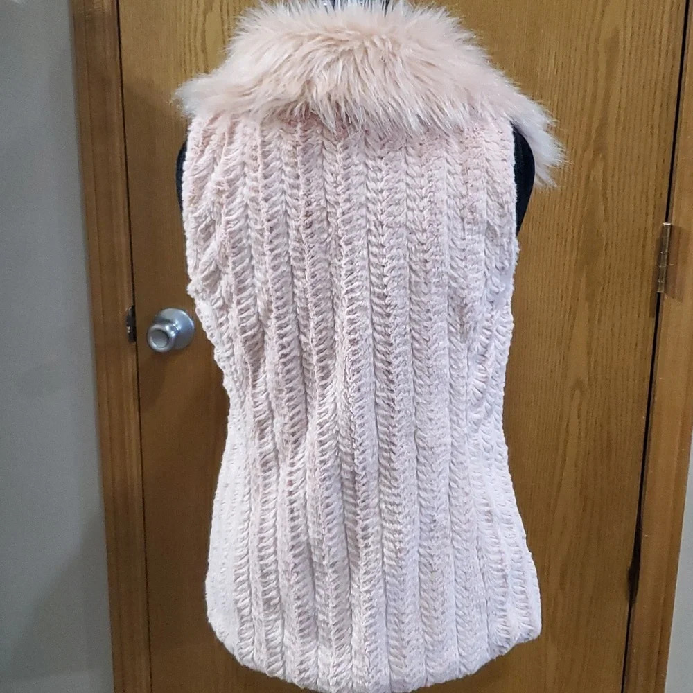 Marc new york Andrew Marc rose pink faux fur zip vest - Picture 4 of 6